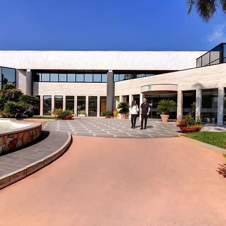 Porto Giardino - Cdshotels 4* モノーポリ